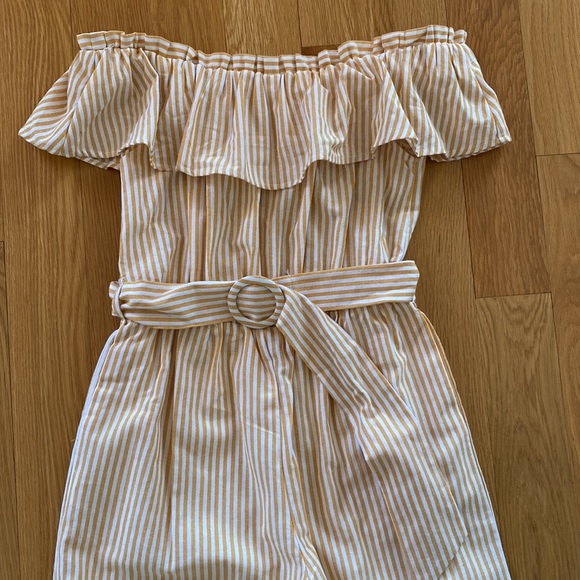 NEW Red Dress Boutique Yellow Striped Linen Jumpsuit with Belt - Picture 2 of 6